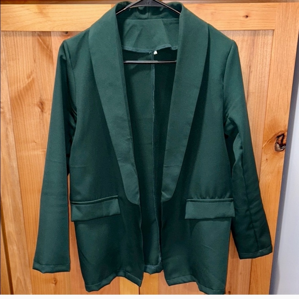 Elegant Green Women's Blazer